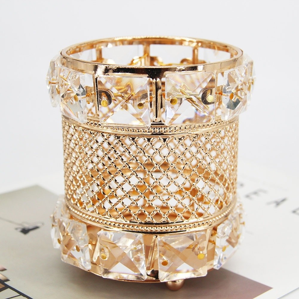 Золотой органайзер для космети – обзор и цена Luxury Skincare And Makeup Brands